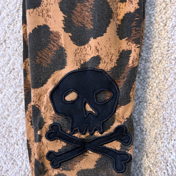 Animal print leggings with skull detail - Picture 2 of 6